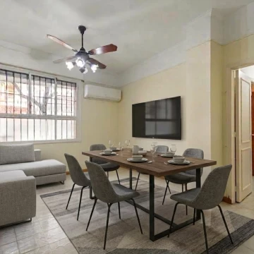 Venta · Departamento · 76m2 C/ Patio · 2 amb + Dependencia · Recoleta