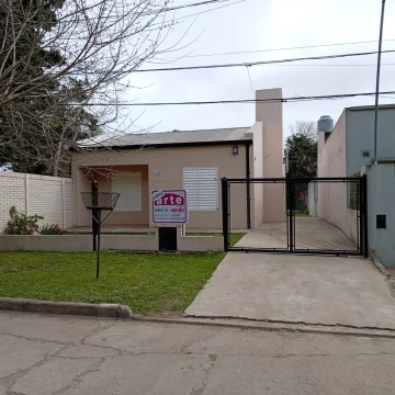 Casa 3 ambientes con patio en Open Door