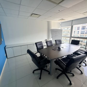ALQUILER DE OFICINA CORPORATIVA c/2 COCHERAS (opcional) - MADERO CENTER