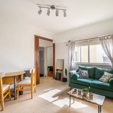 Venta 2 Ambientes en Piso Alto, Luminoso Orientación Norte