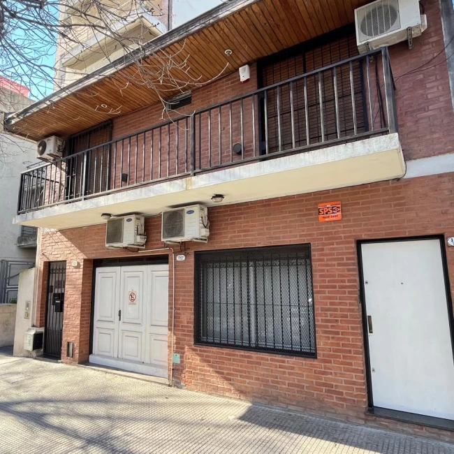 PH tipo Casa en Monte Castro venta