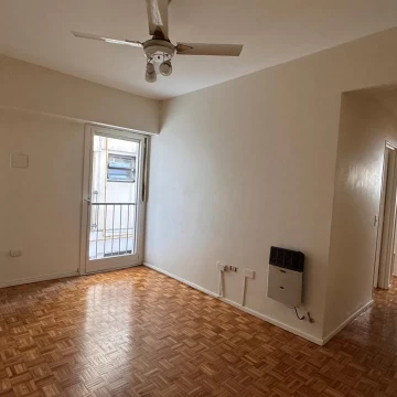 Departamento en Venta de 2 Dormitorios Apto Profesional y Consultorios – Recoleta
