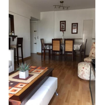 Piso alto! 4 ambientes 2 baños frente a Plaza Irlanda SEG. 24hs