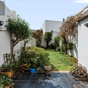Casa con jardin venta Villa Urquiza