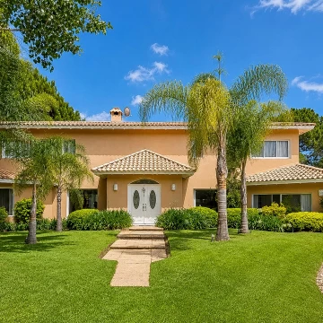 Casa en venta y alquiler temporario de 5 dormitorios en La Arbolada, Punta del Este