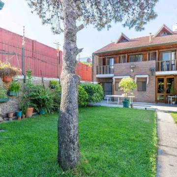 VENTA CASA 7 AMBIENTES BARRACAS