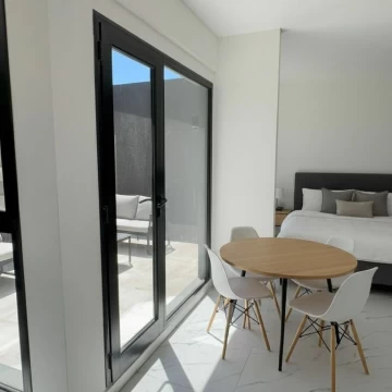 Departamento a estrenar en venta. Monoambiente con patio. Parrillas y Solarium.