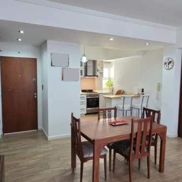 Departamento de 3 ambientes con cochera en Liniers