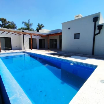 Alquiler Casa 4 Ambientes A Estrenar Piscina Loma Verde Escobar
