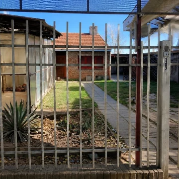 VENTA CASA BARRIO PARQUE SAN FRANCISCO 2 DORMITORIOS A RECICLAR