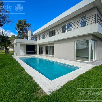 Casa a estrenar en venta / Alquiler  con piscina en barrio cerrado Greenville, Hudson.