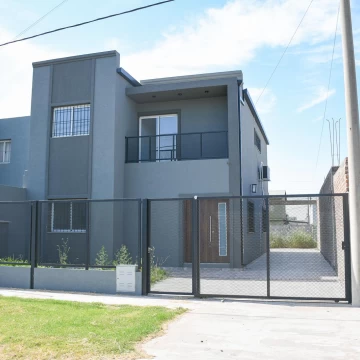 Casa en Alquiler con 5 ambientes en Tierra de Sueños Alvear