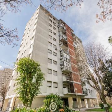 Venta - Departamento - 4 Ambientes - Balcon - Frente - Villa Celina - Permuta - Apto Credito