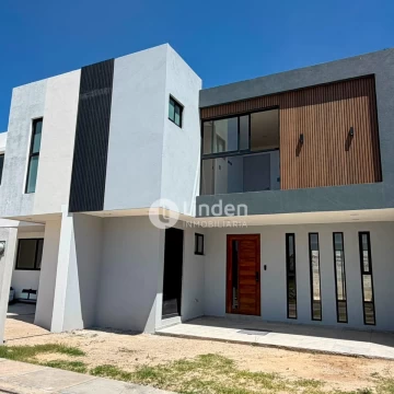 Casa En Venta en Cuatro Caminos, Cuautlancingo.