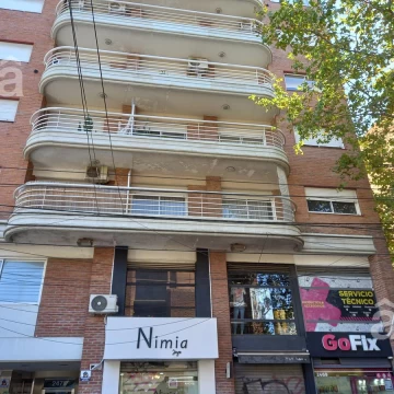 Departamento en Alquiler en Villa Ballester-Cuatro ambientes con Cochera-Amplio y Luminoso