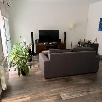 Casa de pasillo dos dormitorios, patio en Urquiza 2100 - Centro - Rosario