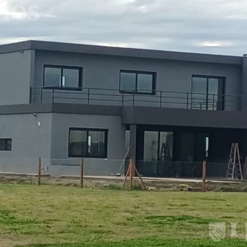 Casa en venta en el Barrio Amarras, Puertos / Escobar