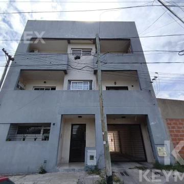 Alquiler de Departamento de 1 dormitorio/ mas un espacio para escritorio/ Cochera/Villa Elvira