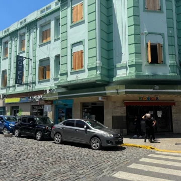 Hotel con locales en venta en Constitución, Capital Federal