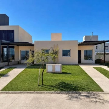 Casa Venta en rincones de manantiales