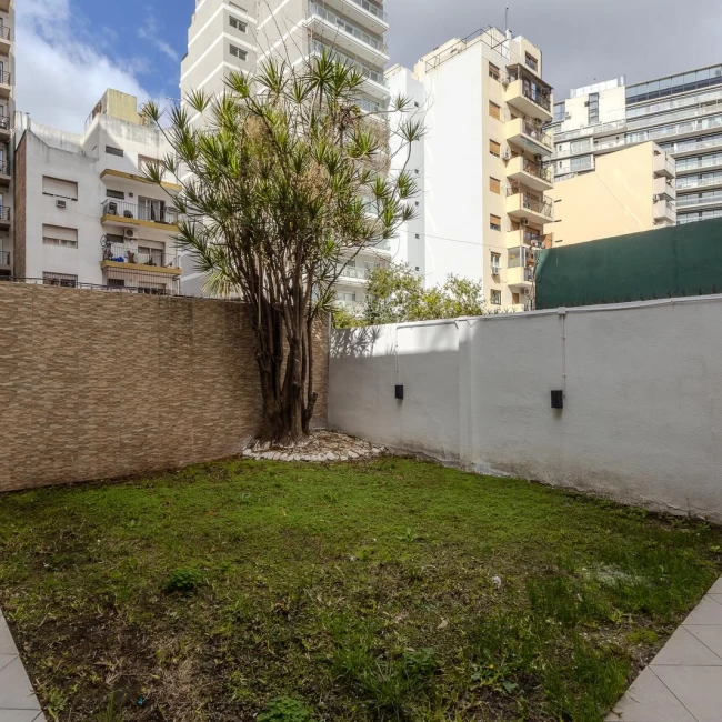 VENTA PH DE 365 M² CON JARDÍN, TERRAZA Y ENTRADA INDEPENDIENTE EN VILLA URQUIZA