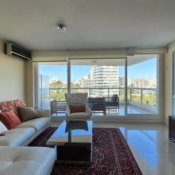 Venta de Apartamento 3 dormitorios, Playa Brava, Torre One Punta del Este