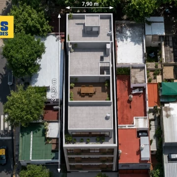 Venta en Block. 3 PH +local. Ideal para desarrollo sobre Avenida.