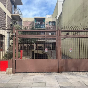 Venta. Cochera. Isabel la Catolica al 700.