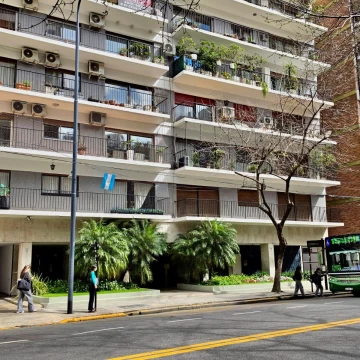 1788463647.jpg