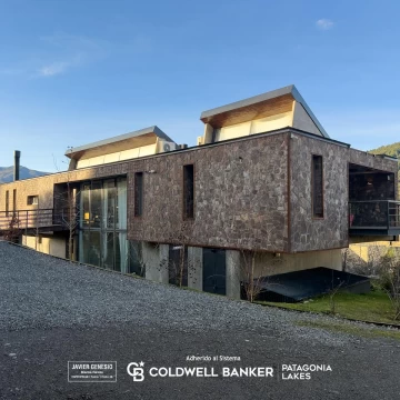 VENTA Casa Amueblada 318 m2 sobre lote de 2.178m2, Club de Campo Peñon del Lolog -S. M. de los Andes