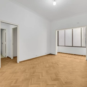 Oficina en venta en Plaza San Martín 2 ambientes Living comedor 1 dormitorios baño cocina