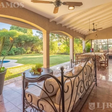 Lote interno    4 suites   pileta en venta en LAS GLORIETAS