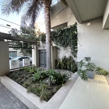 Venta de Semipiso con cochera, bauleras y amenities en Berazategui centro