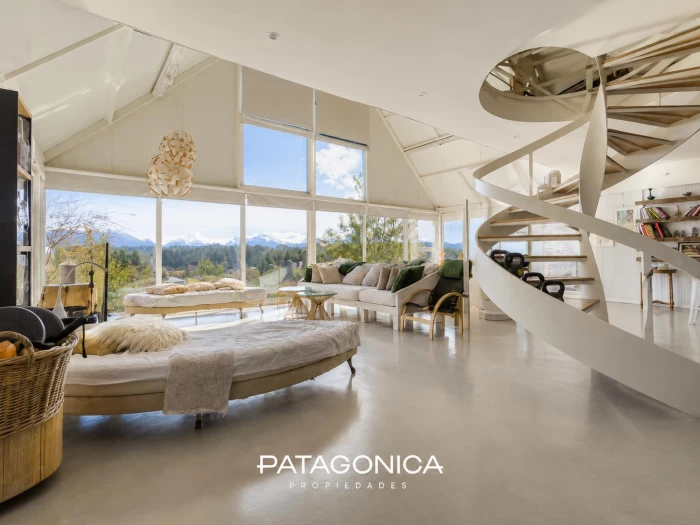 VENTA CASA + QUINCHO+2 DEPTOS. VISTA CORDILLERA, VILLA LA ANGOSTURA