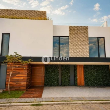 CASA EN VENTA EN PARQUE VOLCANES, ZONA CASCATTA, LOMAS DE ANGELÓPOLIS, PUEBLA.