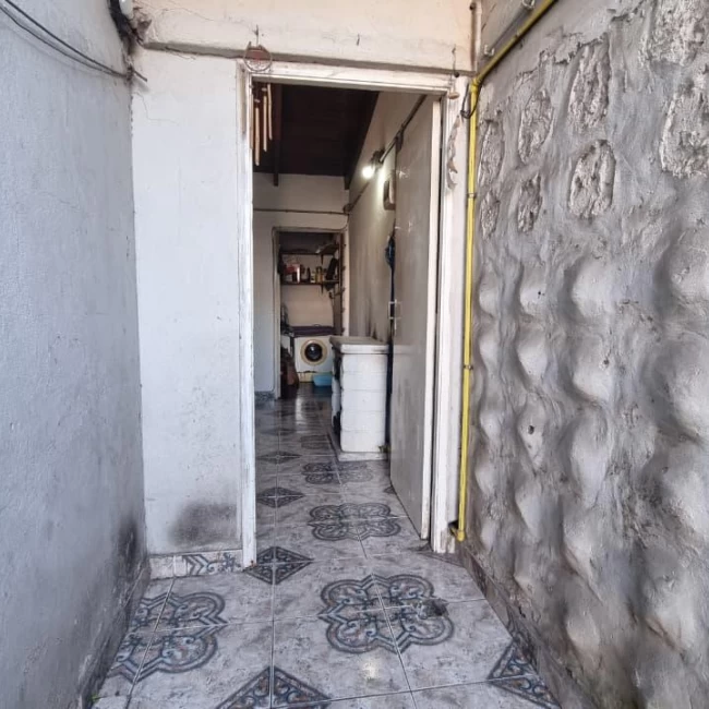 VENTA PH 3 ambientes con jardín y terraza.
