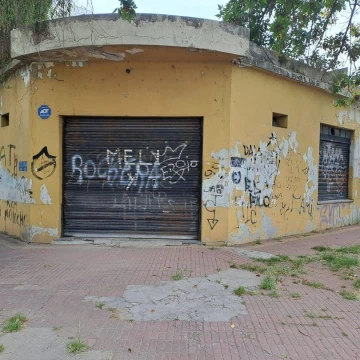 Alquiler depósito 180 M2 en Lanús Oeste