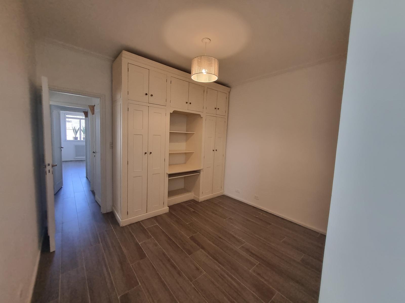 2da. suite  con placard y escritorio