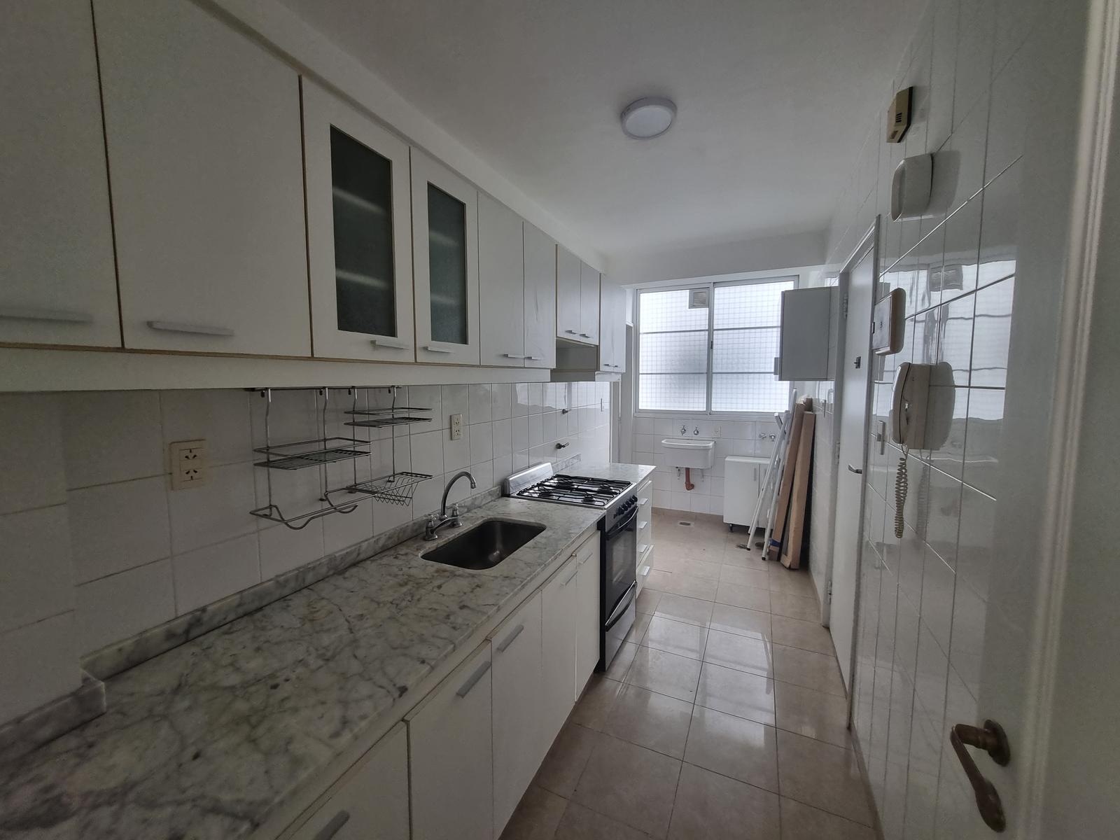 Cocina con lavadero incorporado