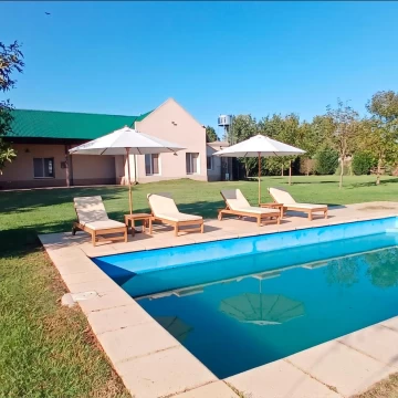 Casa en Venta. 3 dorm. Mas Dep. servicio. Haras El Malacate, Exaltación de la Cruz