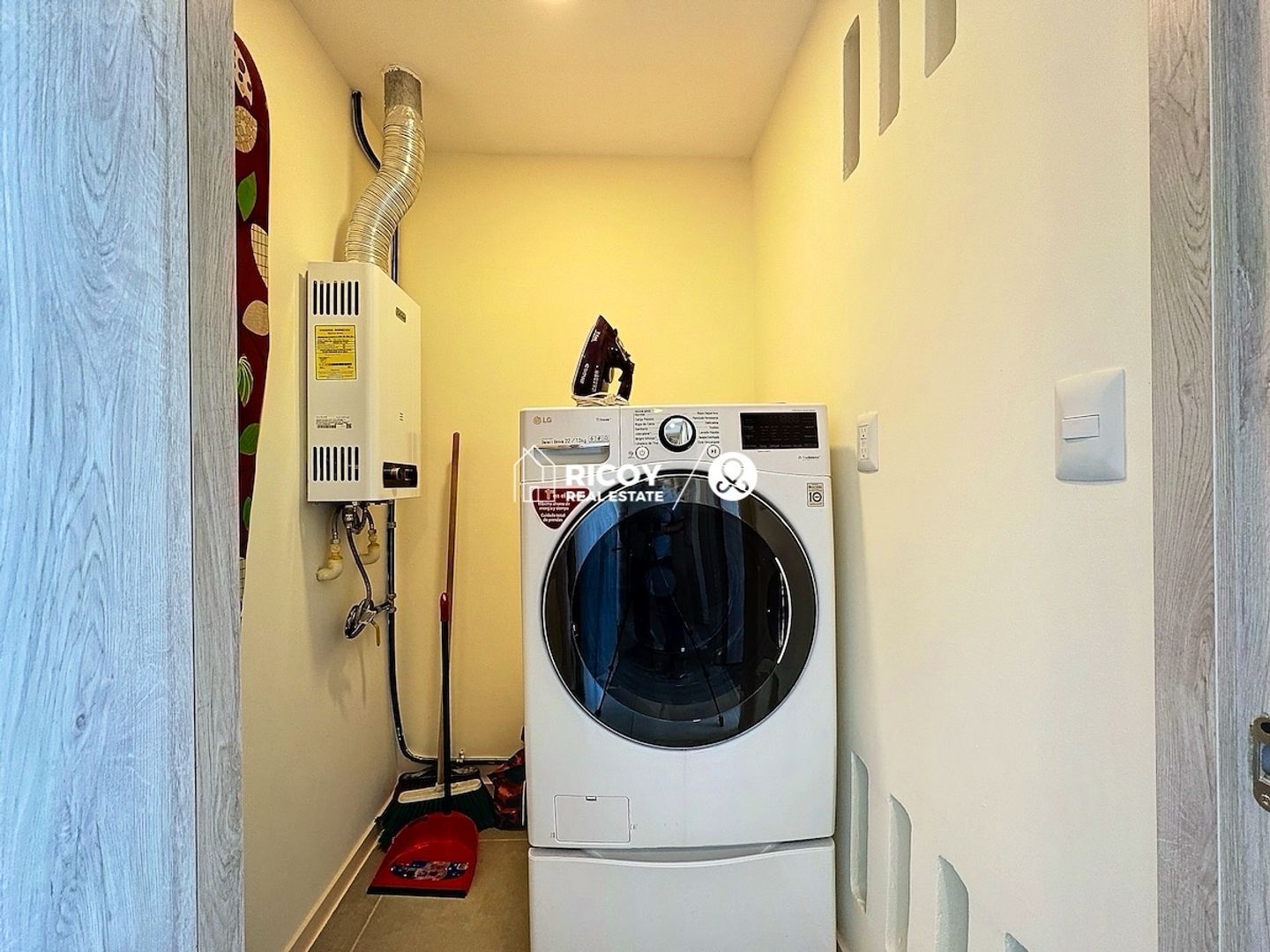 Atelier B-703 21.JPG
