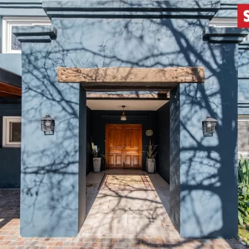 SOLDATI, en exclusiva, vende en Ayres de Pilar casa muy solida. Excelente lote, piscina