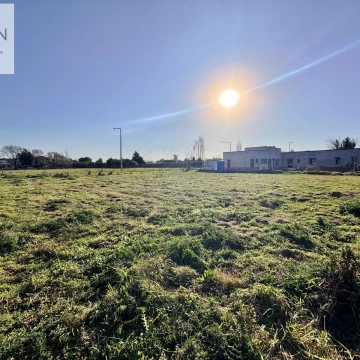 Excepcional terreno en barrio Los Pinos 