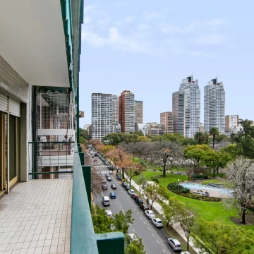 Venta Departamento piso en Recoleta dos balcones y vista a Parque Las Heras
