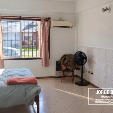Venta monoambiente amplio en Pilar centro 