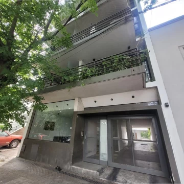 Departamento de 1 dorm, con cochera en zona norte