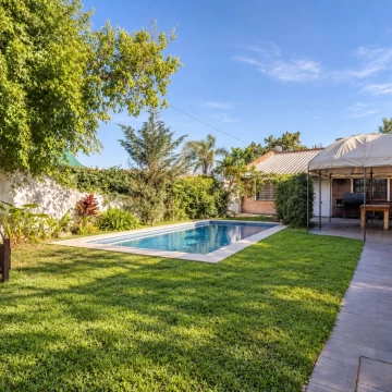 CASA 8 AMBIENTES MULTIFAMILIAR  | PARQUE LIBRE | MORÓN