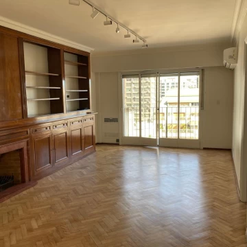 Semipiso en Retiro: Piso Alto Muy Luminoso, 2 Dorm   Escritorio y Balcón Corrido