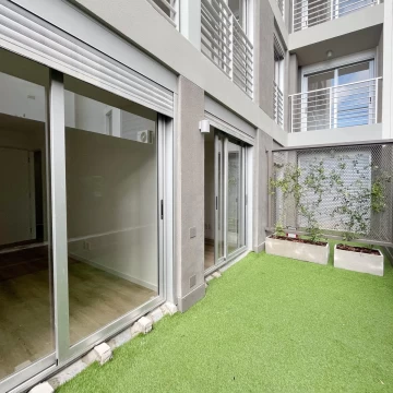 Apartamento en Alquiler  de 1 dormitorio con Patio