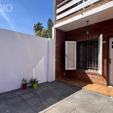 VENTA PH VILLA LUZURIAGA 